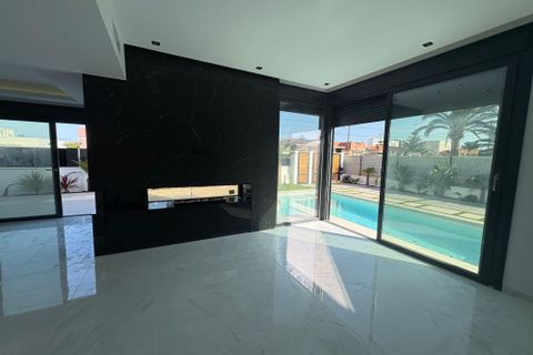 Villa a Torrevieja, Alicante, Torrevieja - € 695.000 | Ref: ks4953 - foto 4